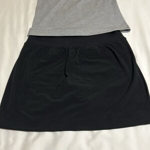 Athleta Black Skort with 2 Zipper Front Pockets and Gray Athleta Top